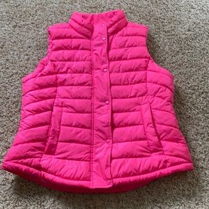 GAP Factory women’s puffer vest size L in hot pink